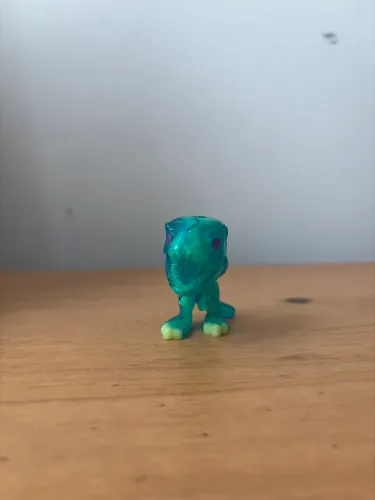 Miniatura Kinder ovo - coleção jurassic word 