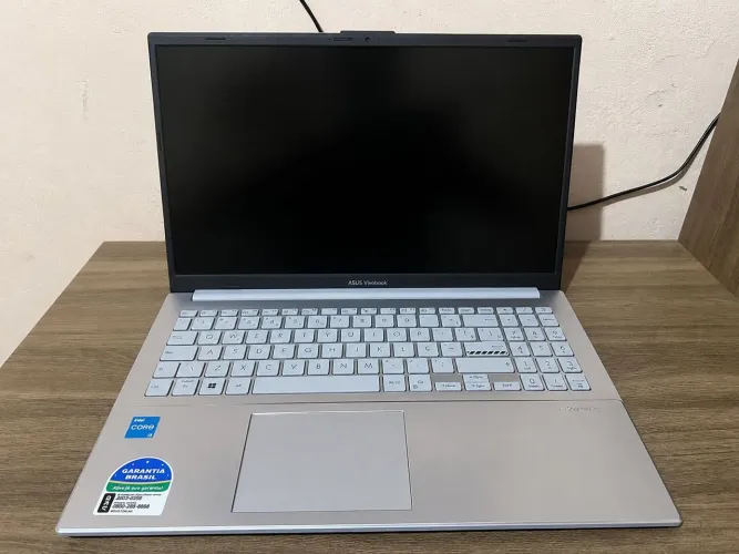 ? Notebook ASUS VivoBook i3 | 8GB RAM | SSD 256GB | Apenas 5 Meses de uso