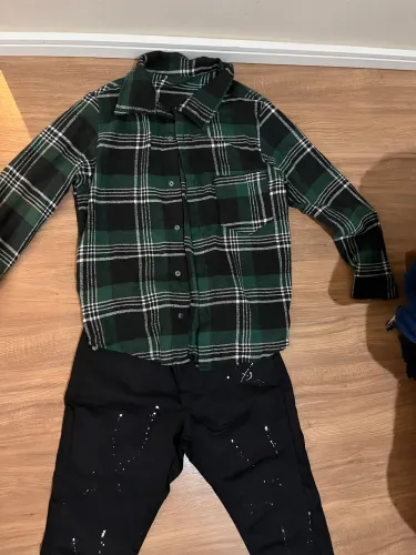 Lote infantil camisa flanelada e calça TAM 10