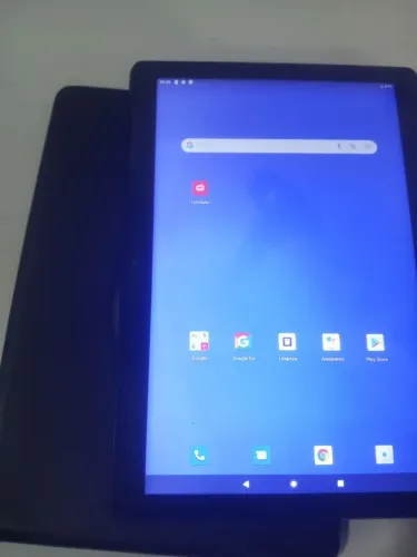 vendo tablet M10 32 GB com cabo do carregador e capinha