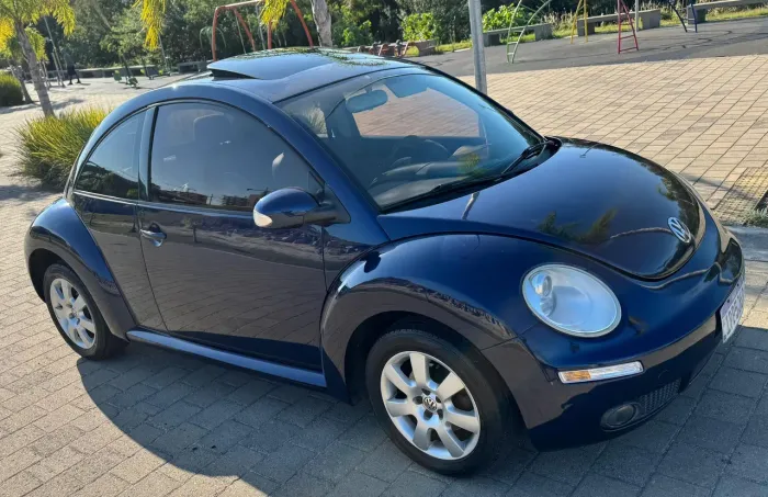 Volkswagen New Beetle 2.0 MI Mec./aut. 2009