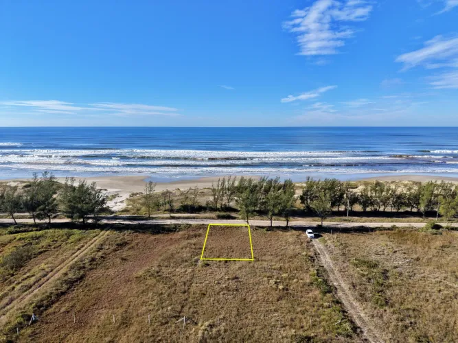 TERRENO ESCRITURADO BEIRA MAR EM BALNEÁRIO GAIVOTA
