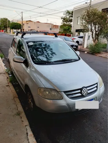Volkswagen Fox City 1.0mi/ 1.0mi Total Flex 8V 3P 2010