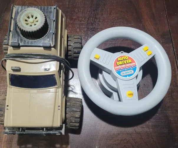 Antigo carrinho Auto Driver