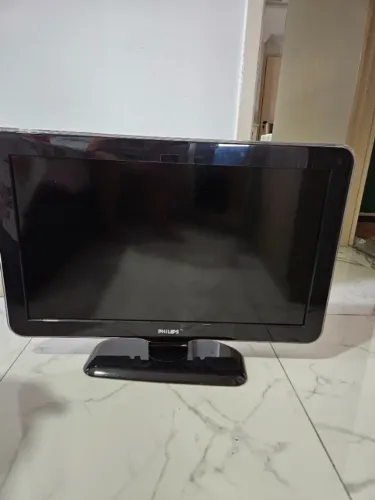 TV Philips 32 polegadas com painel LCD. Linda imagem