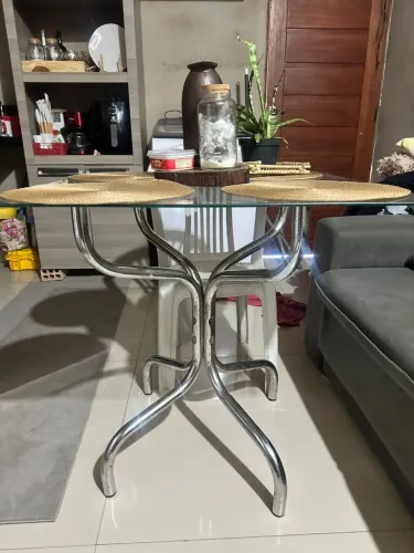 Vendo Mesa de Vidro