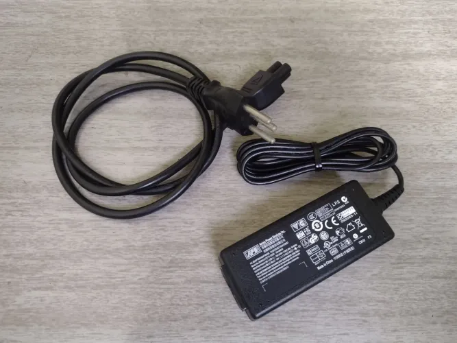 Fonte para Notebook Asian Power Devices DA-40A19 19V 2.1A