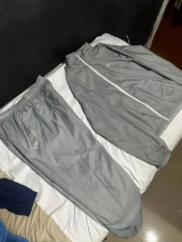Conjunto Nike Track Suit Original - Tamanho G - Cinza Claro - Excelente Estado
