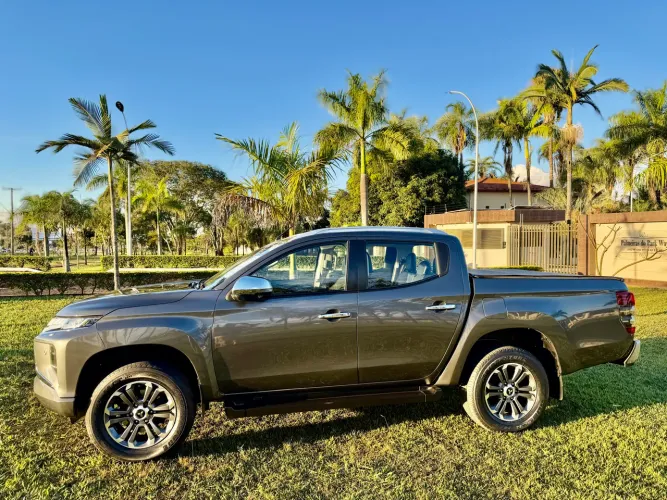 Mitsubishi L200 Triton Sport HPE-S 2.4 CD Dies. AUT 2022