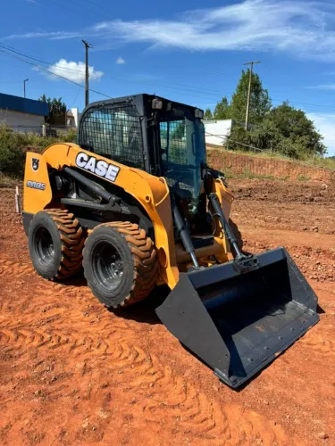 Mini Carregadeira CASE SV185
