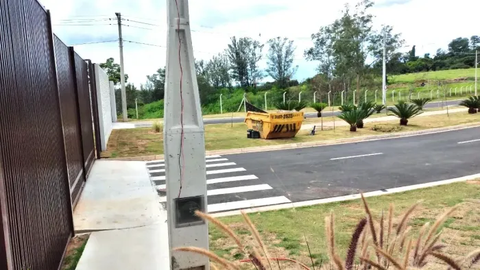 LOTE/TERRENO EM EXCELENTE CONDOMÍNIO FECHADO JÁ ENTREGUE PARA MORADIA NA CIDADE DE JAGUARI