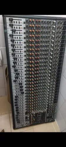 Mesa de som