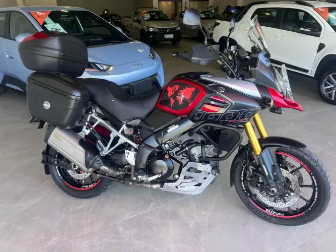 Suzuki V-Strom Dl1000 com 4 mil em acessórios 