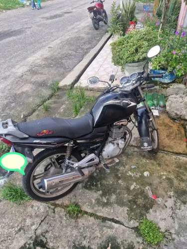 Suzuki 150i ótima para rodar de aplicativo. 