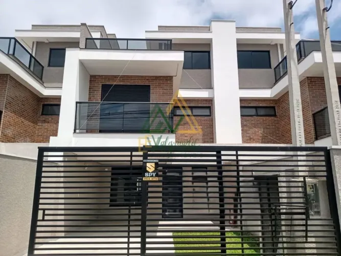 Sobrado à venda no bairro Jardim das Américas em Curitiba/PR