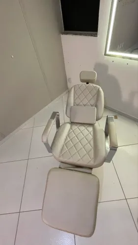 Cadeira para salão/ maquiador reclinável