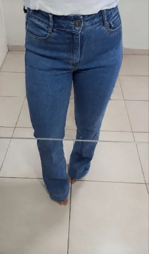 Calça flare jeans 