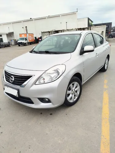 Nissan Versa SL 1.6 16V Flex Fuel 4P Mec. 2013