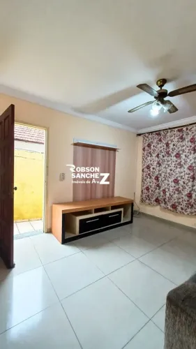 Casa a venda no Jardim Sabará com 2 quartos, 2 vagas, 77m², pronta para morar!