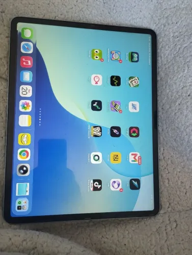 Vendo iPad 11 novinho