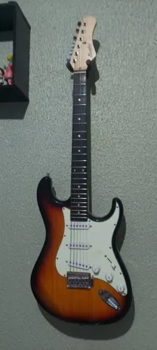 Guitarra Memphis MG-30 e pedaleira cube baby