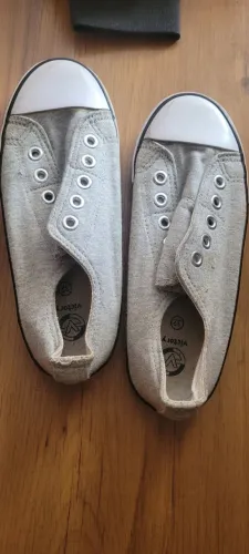 Tenis tipo All Star de enfiar o Pé Cinza - Tamanho 32