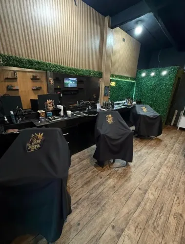 VENDO Barbearia Completa em Flores (Parque das Nações)
