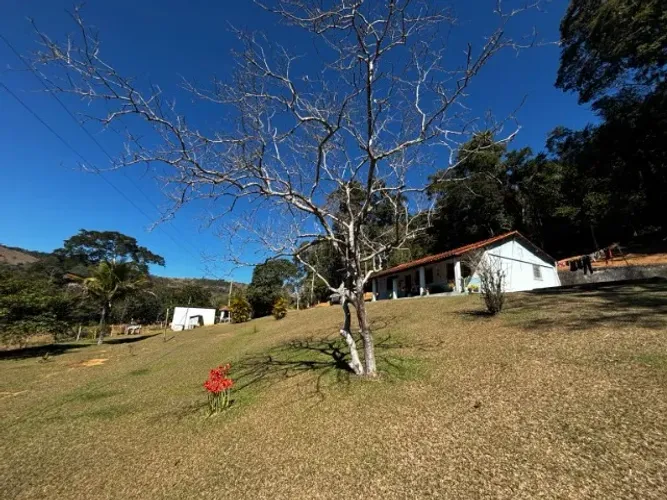 SÍTIO À VENDA - TRANQUILIDADE, NATUREZA E ESTRUTURA COMPLETA
