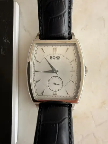 Relógio Hugo Boss Slim Ultra Tonneau