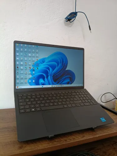 Notebook Dell Inspiron 15 3520