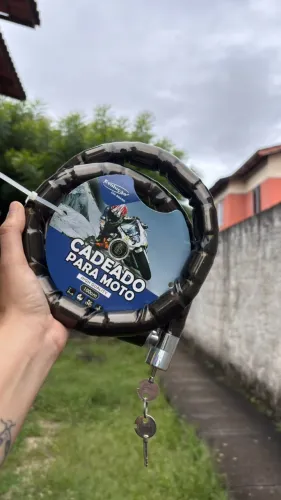 Tranca para Moto, Bicicleta, Portão etc Reforçada com 2 Chaves