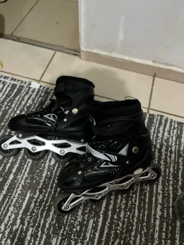 Patins iniciante 36 ao 38 pouco tempo de uso