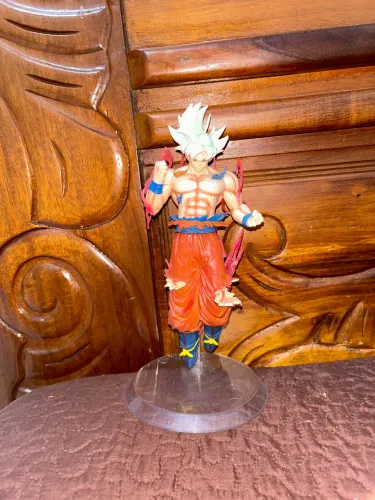 ACTION FIGURE
