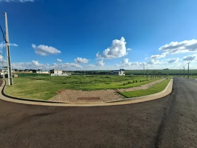2 TERRENOS NO CONDOMÍNIO TERRAS ALPHA 1