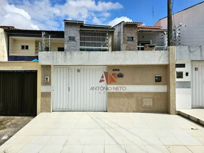 Casa com 4 Quartos à venda, 150 m² por R$ 550.000 - Itaperi - Fortaleza/CE