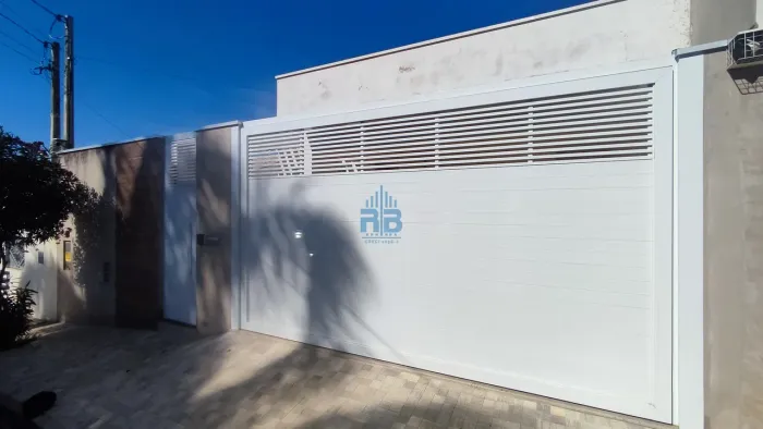 CASA A VENDA EM PIRAPOZINHO SP