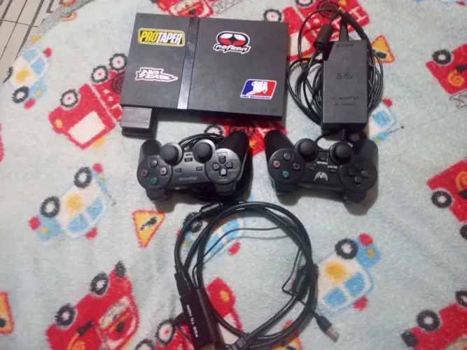 Playstation 2 (com leitor de disco )