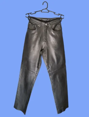 Calça de Couro Legítimo 