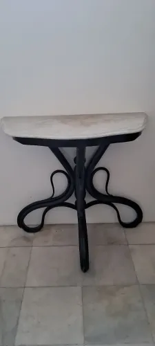 Aparador Meia Lua Mármore + Base Madeira Curva - Console de Entrada