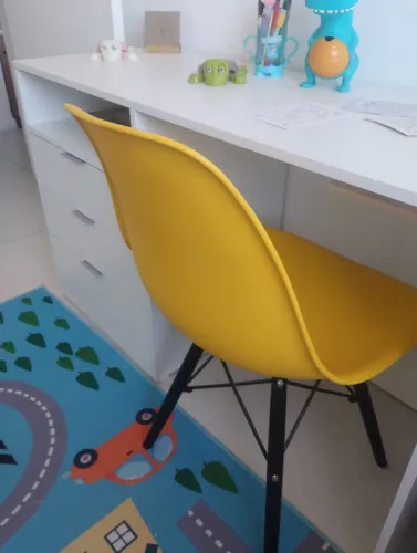 3 Cadeiras Eames Pp pés preto
