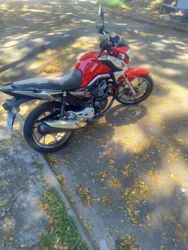 Vendo- doc ok, moto toda revisada, apenas com alguns detalhes estéticos pra fazer,
