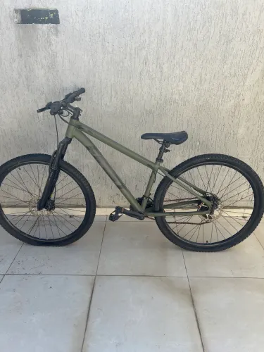 Bicicleta aro 29 monto bike