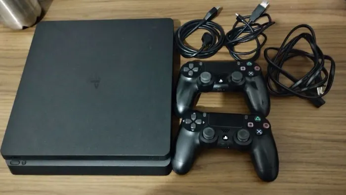 PlayStation 4 slim