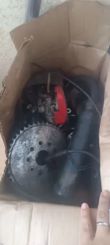 Motor de motorizada desmontado