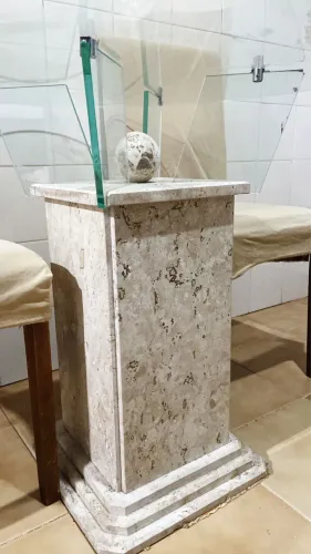 Mesa de mármore 