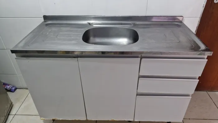 Vendo balcão pia completo e balcão loja.
