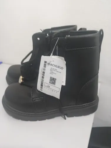 Bota Infantil Coturno Preta Com Pingente Coração n24