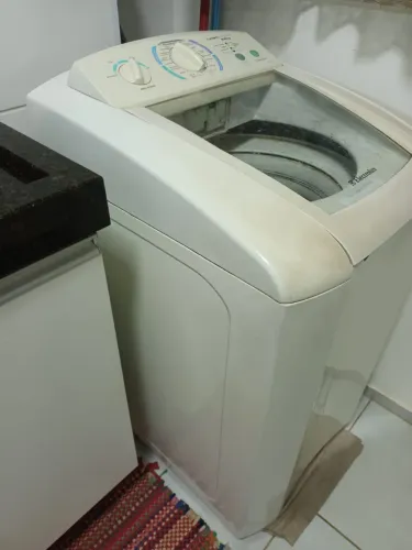 Máquina de lavar 9kg - Electrolux usada 