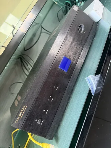 Condicionador de Energia Panamax D MAX 1200+ para Home Theater / Áudio