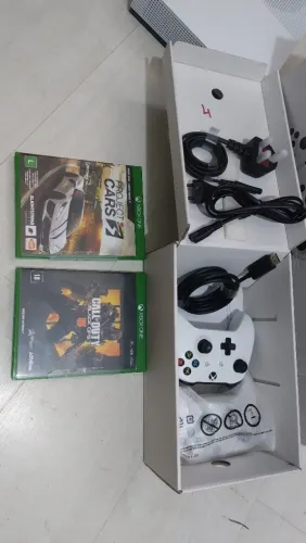 Xbox One S branco - 1TB (Slim) - Fabricação 2019